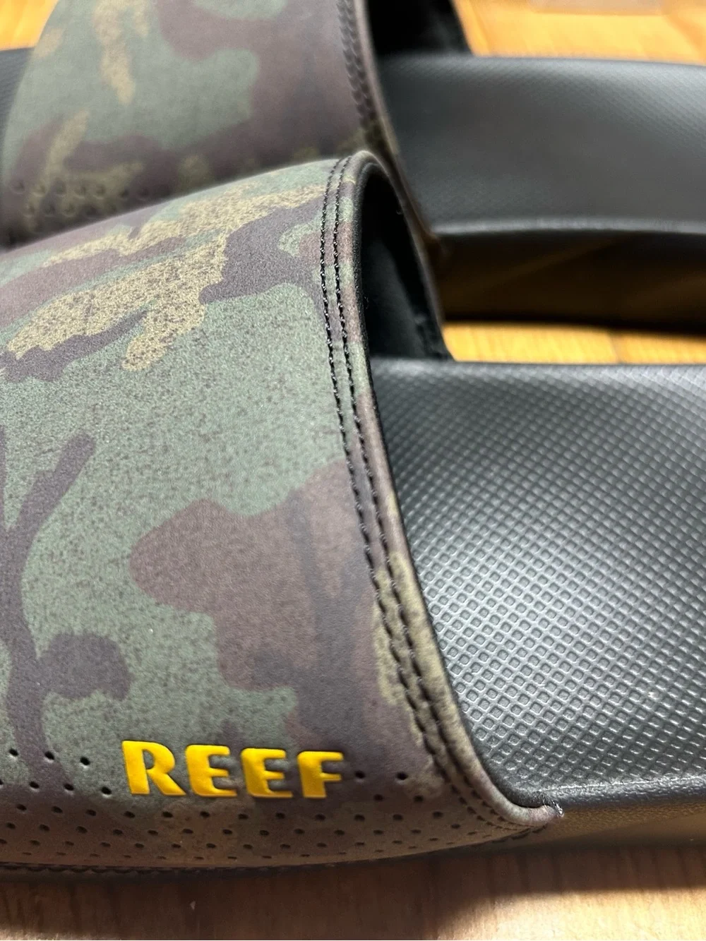 REEF MENS Phanton or Fanning waterproof slides. NWOT. Camo print size 10